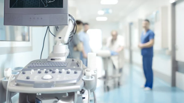 Cardio monitor in hospital hallway - RTLS solution for hospitals
